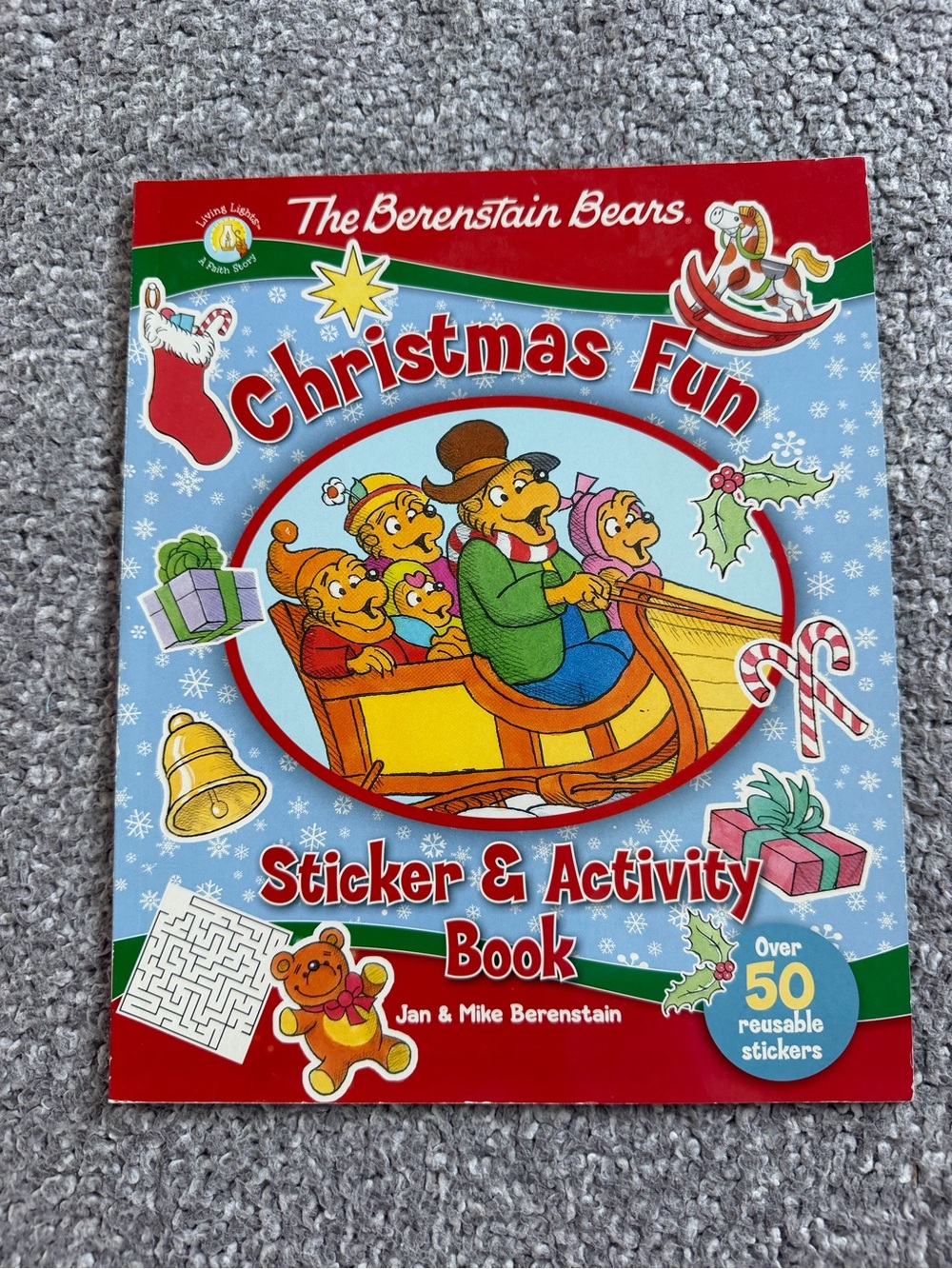 The Berenstain Bears Christmas Fun - Sticker & Activity Book